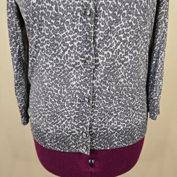 Women's Talbots Gray Cheetah Print 3/4 Sleeve Knit Cardigan | Size Large - Picture 5 of 10